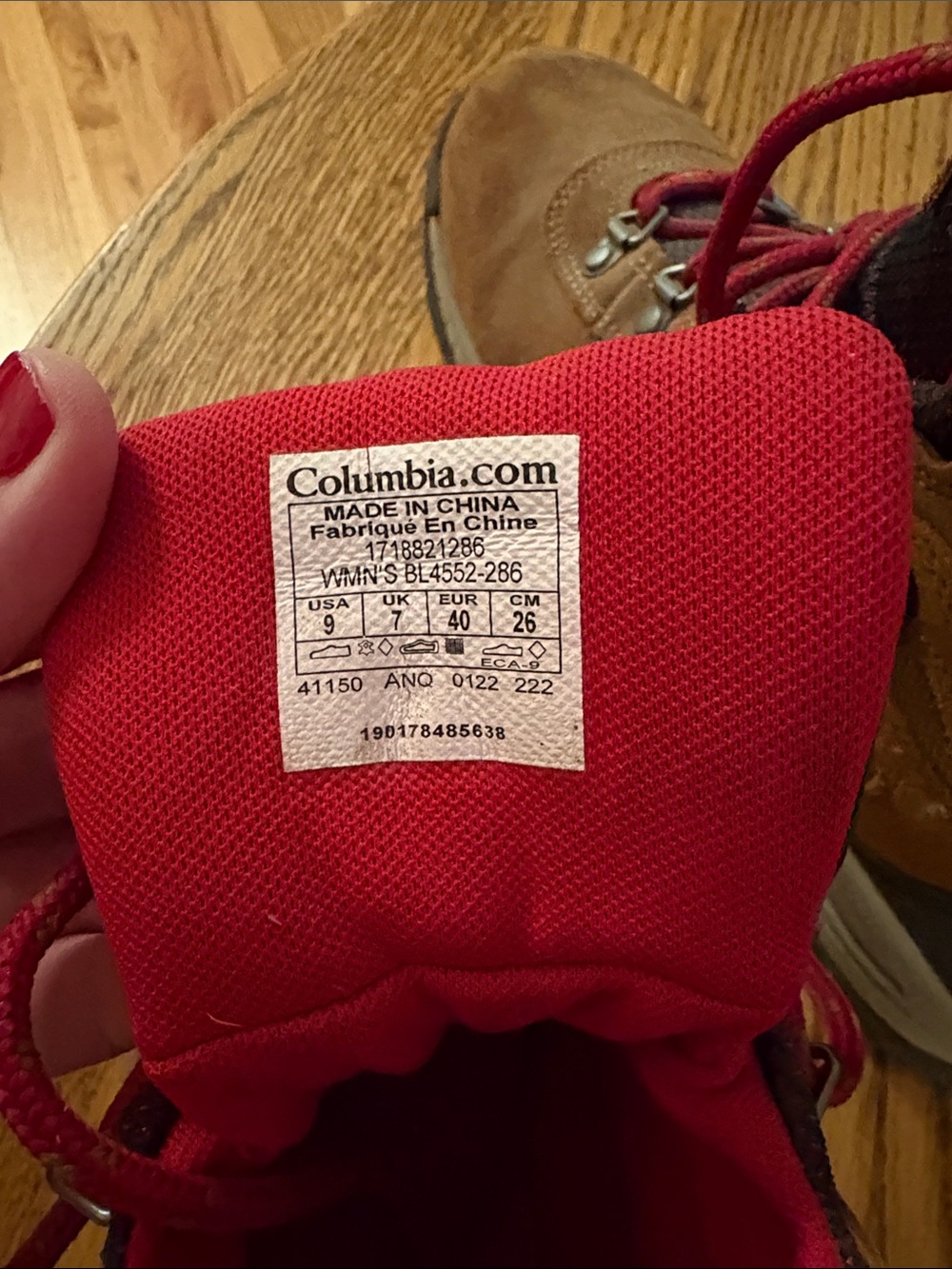 Columbia Tan Suede Hiking Boots with Red Laces - Picture 4 of 5